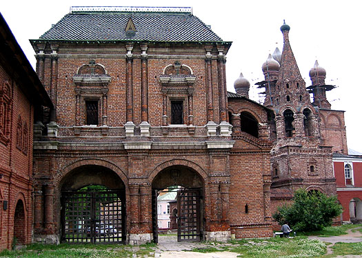 2004.